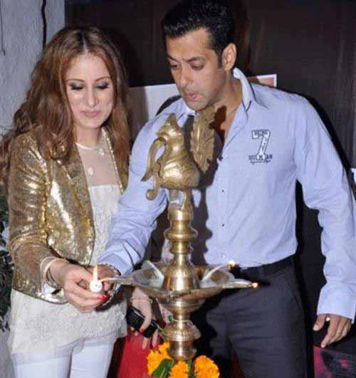 Spotted Salman Khan Indulges His Artistic Side